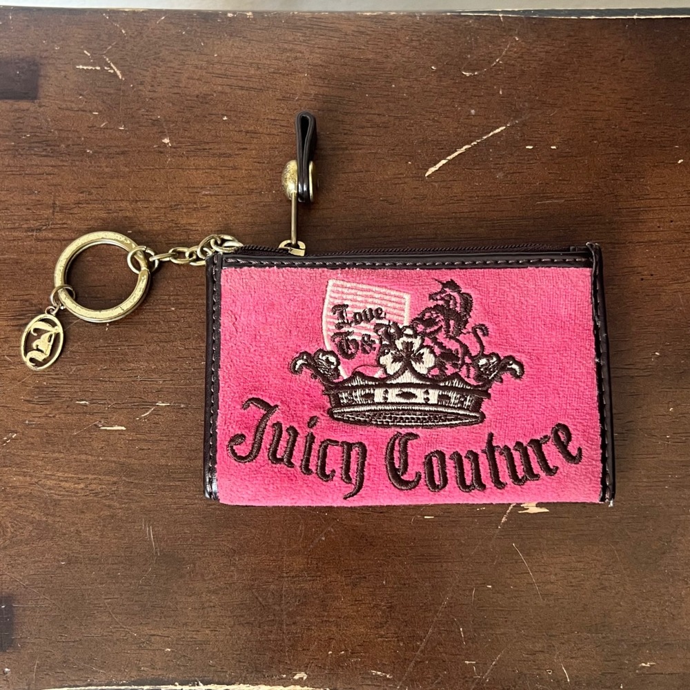 Juicy Couture Women's Pink Velour Coin Purse Keychain‎ Wallet Y2K Crown